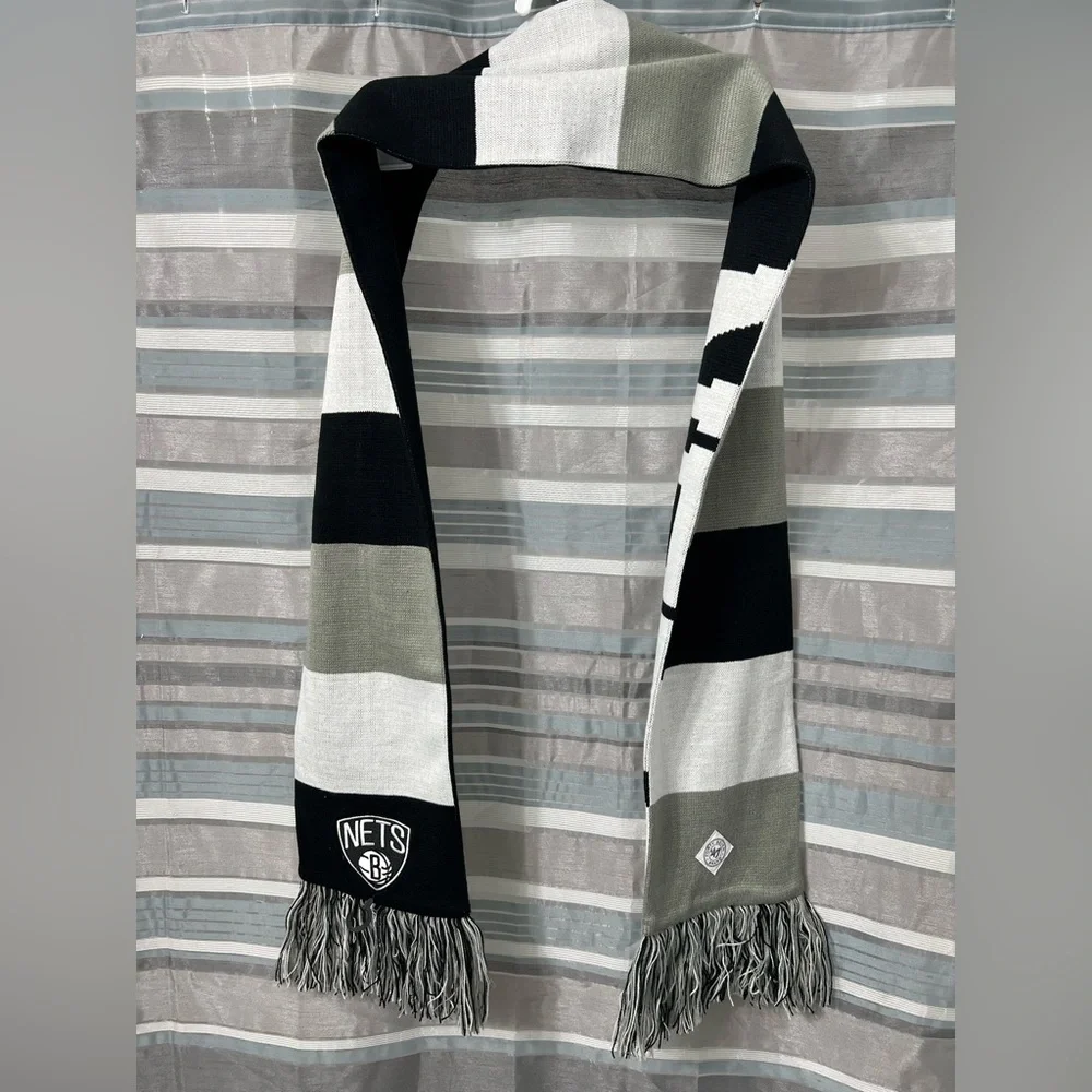 47 Brand Brooklyn Nets Basketball Black and Gray Scarf